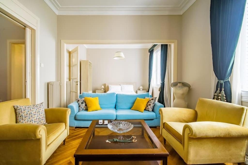 Emporikon Apartment Steps From Historic Center Athènes Extérieur photo