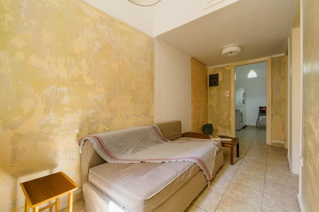Emporikon Apartment Steps From Historic Center Athènes Extérieur photo